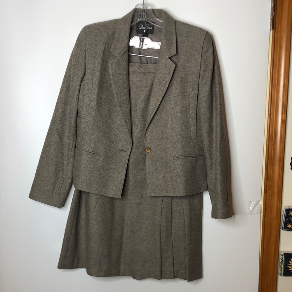 VINTAGE Suits By Dallas Women's Gray Jacket and Skirt Suit Dress 2 piece 10/11